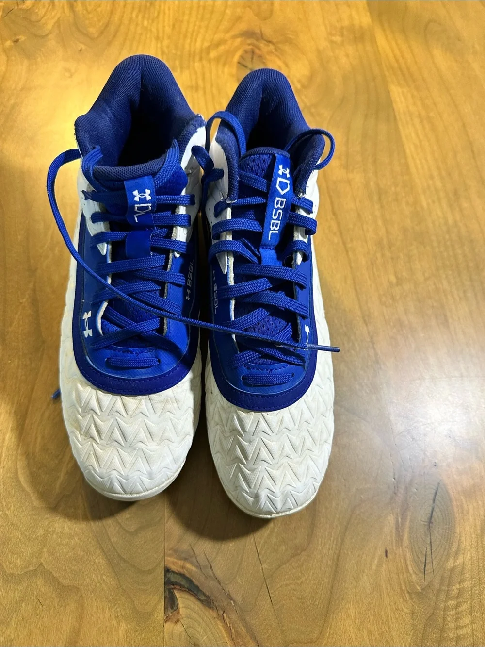 Under Armour Men’s 7 BSBL Mid Baseball Cleats Blue White Molded EUC